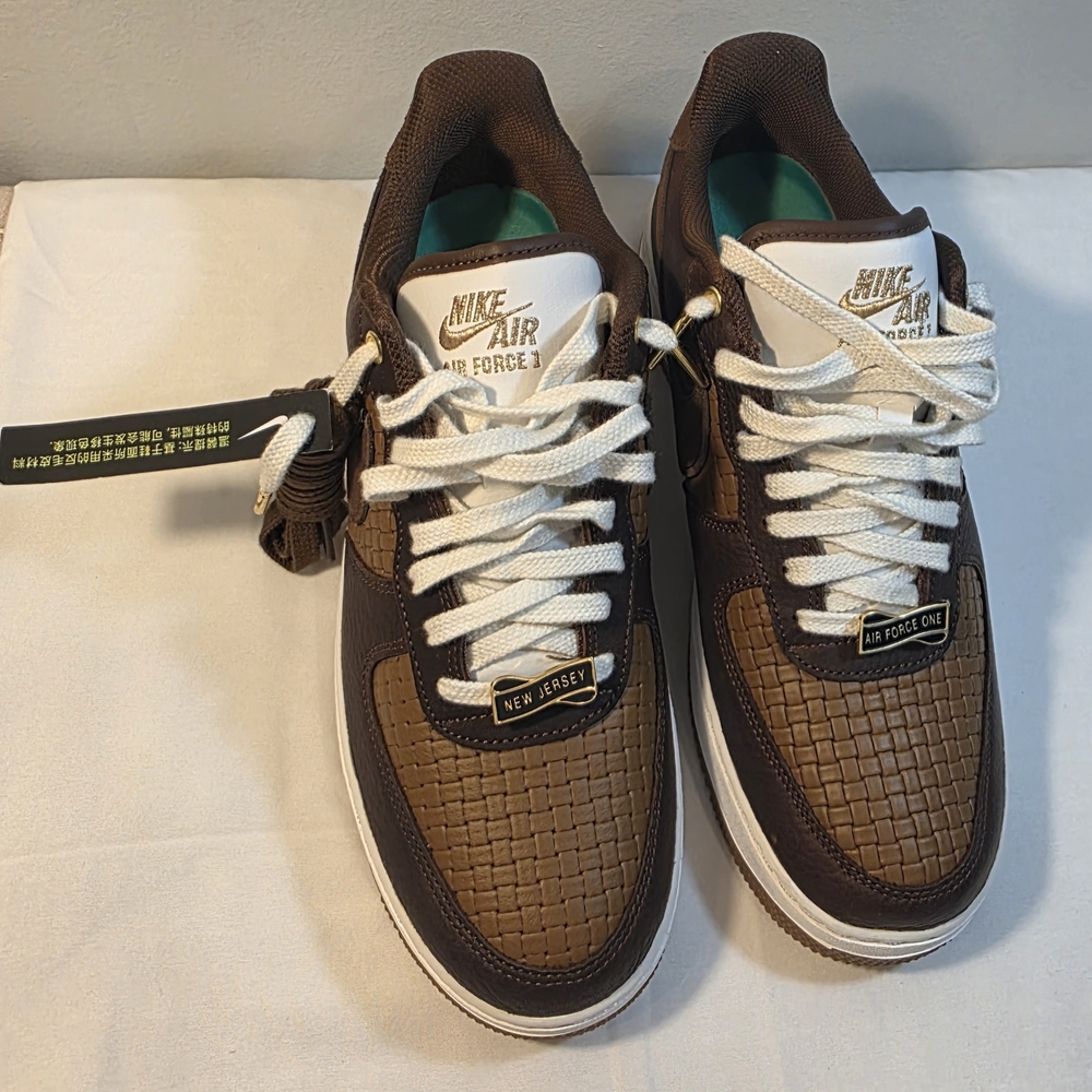 Nike Air Force 1 Low Top Sneakers - Brown & White